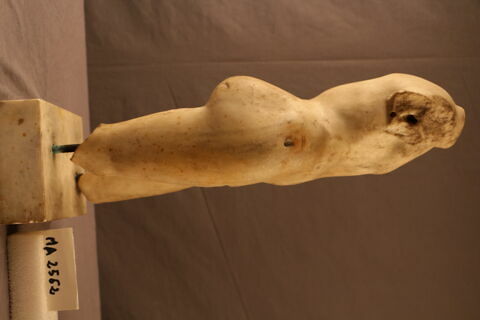 statuette, image 5/5