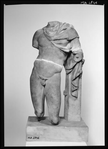 statuette, image 3/3