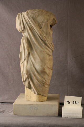 statuette, image 3/6