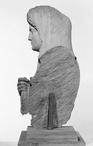 statue, image 4/4