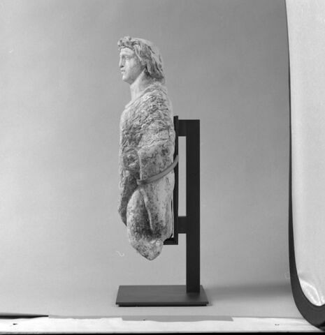 statuette, image 2/4