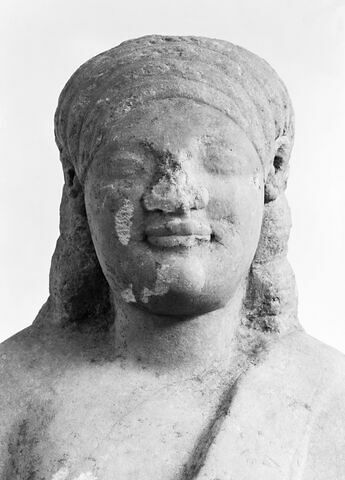 face, recto, avers, avant ; détail © Musée du Louvre / Maurice et Pierre Chuzeville