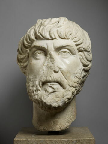 statue, image 1/1