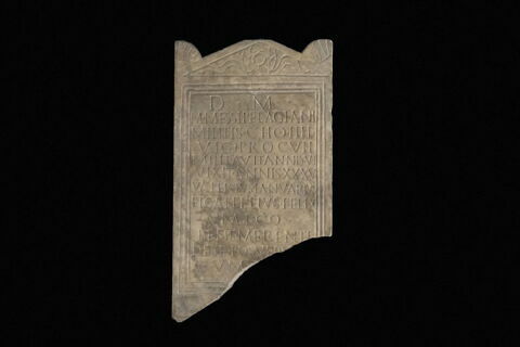 stèle ; inscription, image 2/3