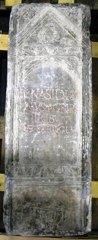 stèle ; inscription, image 2/2