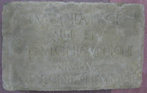 inscription, image 2/2