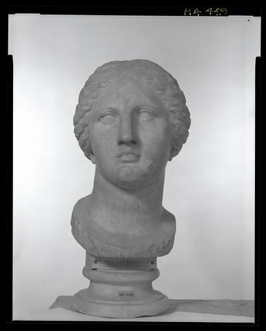 statue, image 5/5