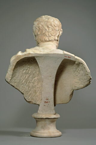 statue, image 4/5