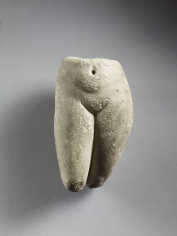 statuette, image 2/2