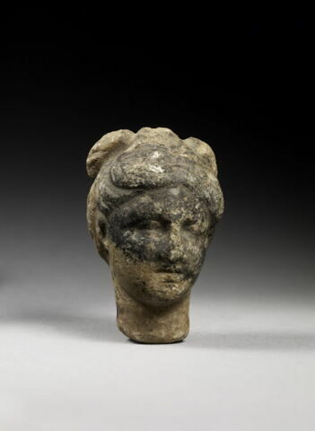 statuette, image 1/1