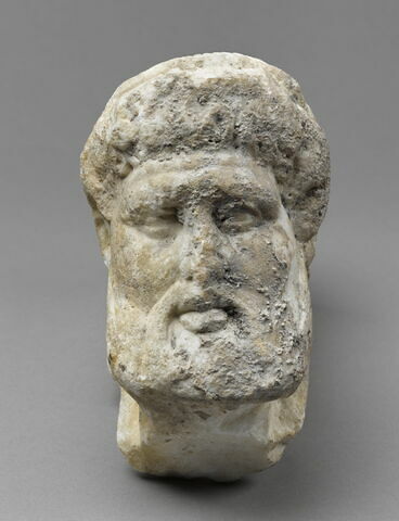 statuette, image 1/4