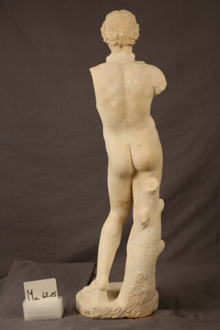statuette, image 2/4