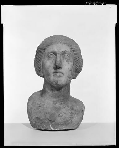 face, recto, avers, avant © 1995 Musée du Louvre / Patrick Lebaube