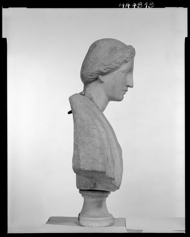 statue, image 2/3