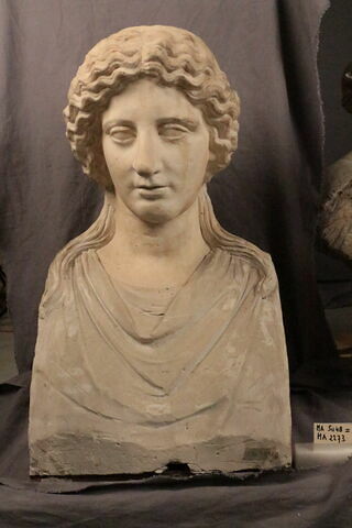 statue, image 1/1