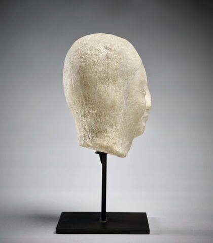 statuette, image 2/4