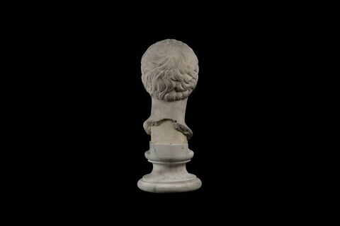 statue, image 4/4