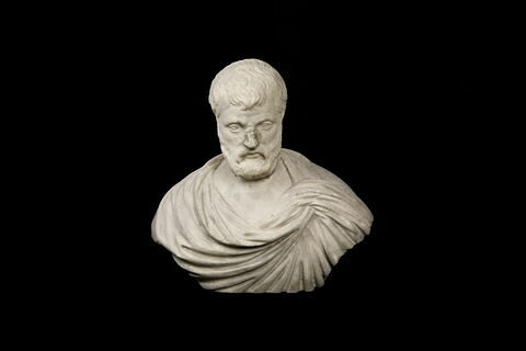 statue, image 1/4
