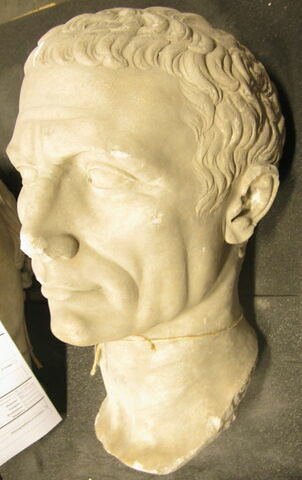 statue, image 7/7