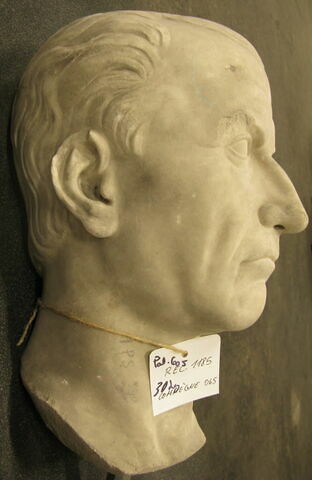 statue, image 7/7