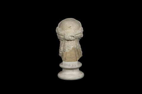 statue, image 4/4