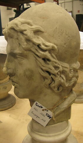 statue, image 7/7