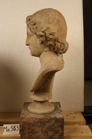 statue, image 4/6