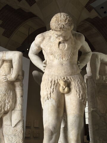 statue, image 10/12