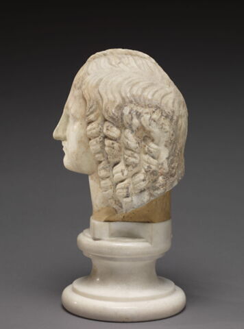 statue, image 3/6