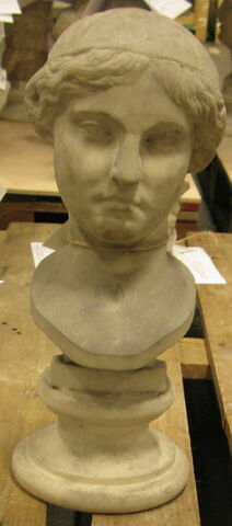 statue, image 1/7