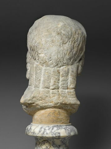statue, image 3/4