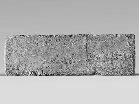 bloc de parement ; inscription