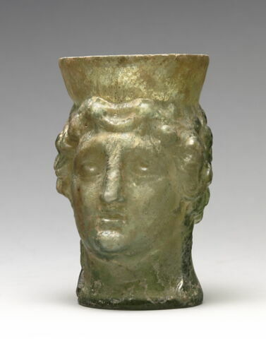 vase plastique, image 2/3