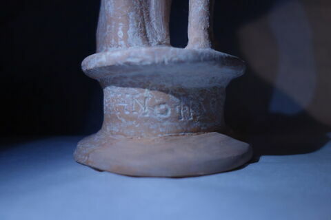 figurine, image 2/3