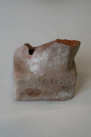 figurine, image 2/2