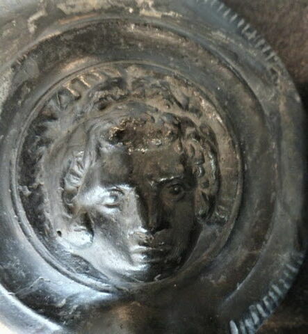 guttus, image 2/2