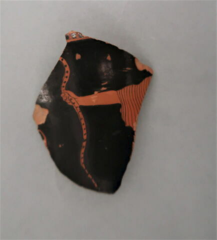 rhyton  ; vase plastique, image 3/3