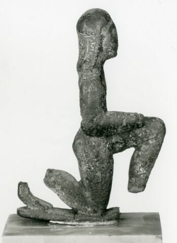 statuette, image 1/1