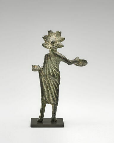 statuette, image 2/4