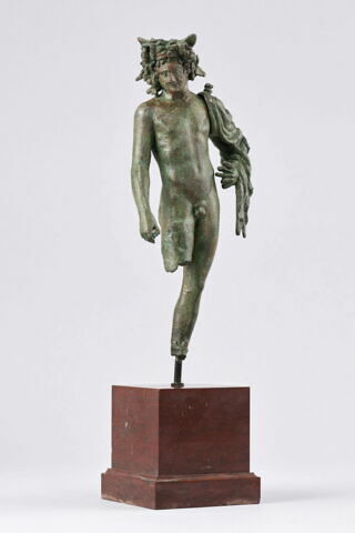 statuette, image 2/5