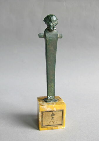 statuette, image 2/3