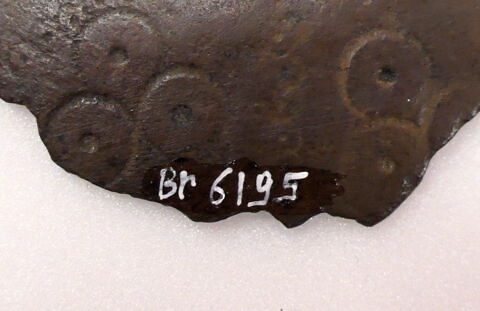 fragment indéterminé, image 2/3
