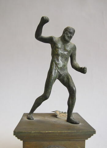 statuette, image 2/3