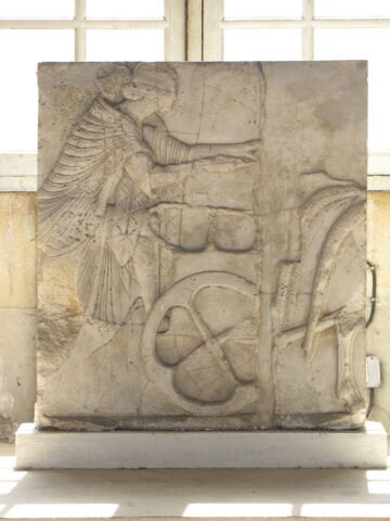 Tirage d'un bas-relief représentant un personnage montant sur un char, image 3/3
