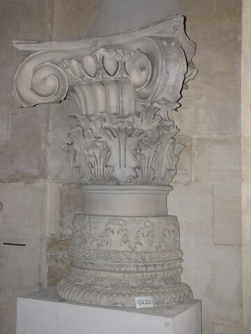 Tirage partiel d’un ordre composite ionico-corinthien, image 1/2