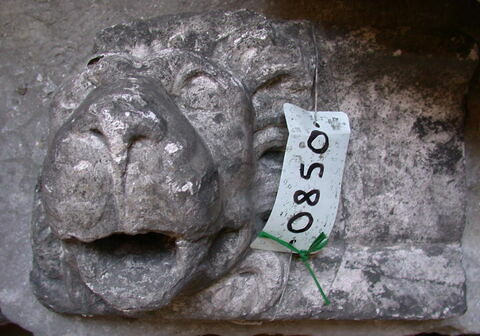 statue, image 1/1