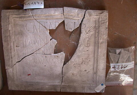 Fragment du tirage d'une inscription latine