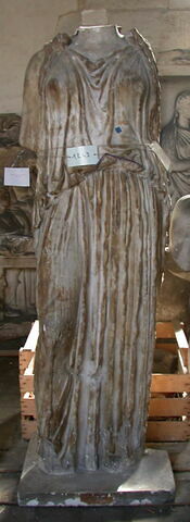 statue  ; Caryatide “E”