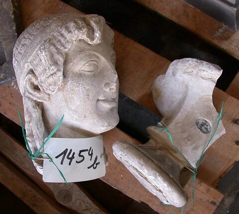 statue ; fragment ; tête, image 1/1