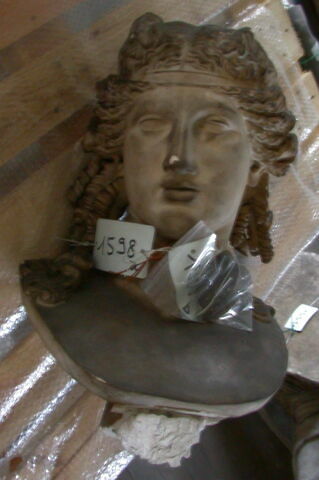 Fragment du tirage d’un buste de Dionysos Tauros
